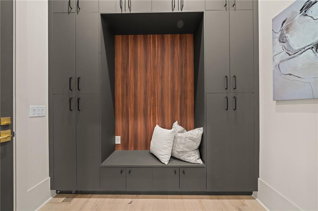 3212 Towerview Drive NE