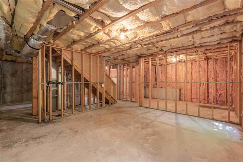 5678 Coopers Glen Court SW