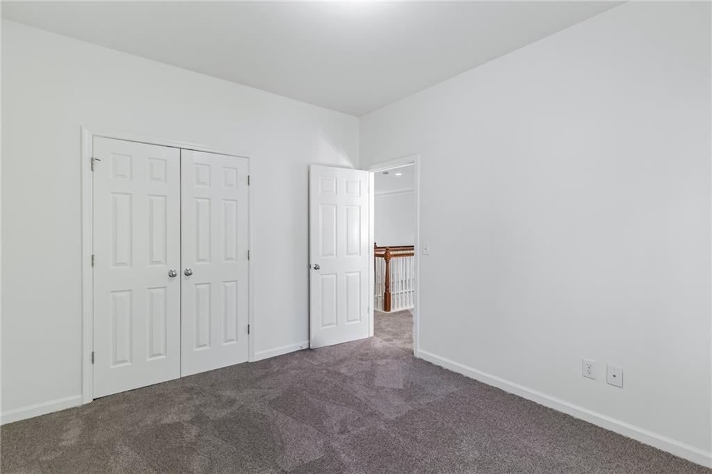 5678 Coopers Glen Court SW