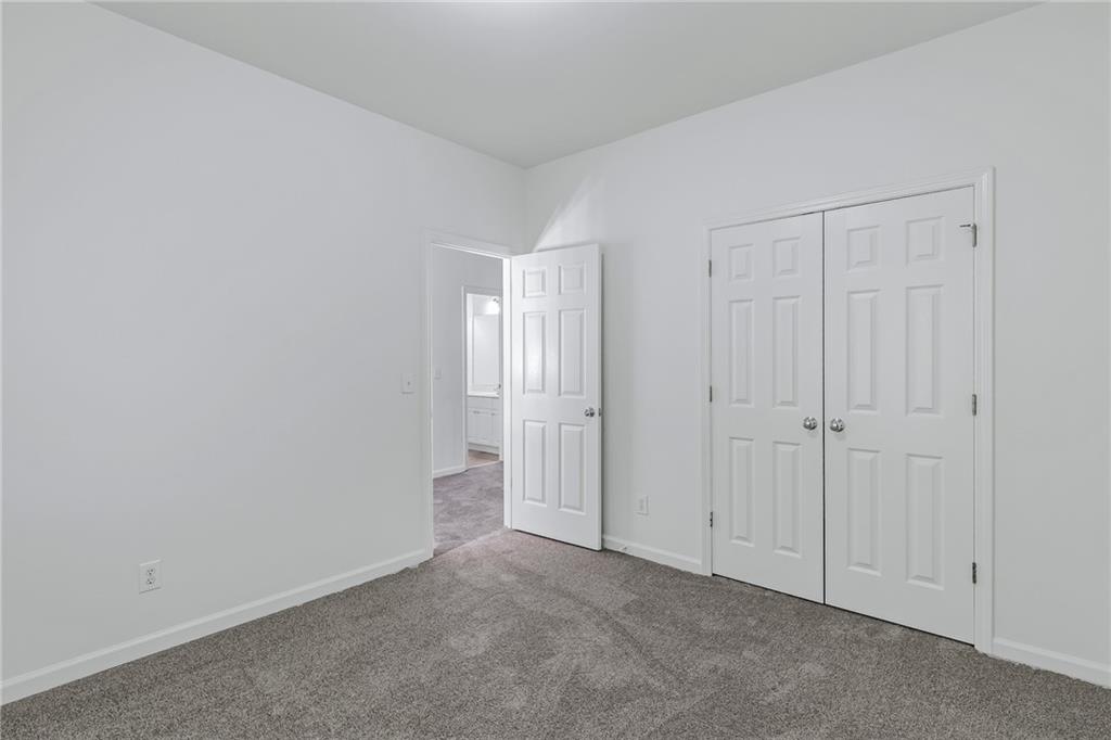 5678 Coopers Glen Court SW