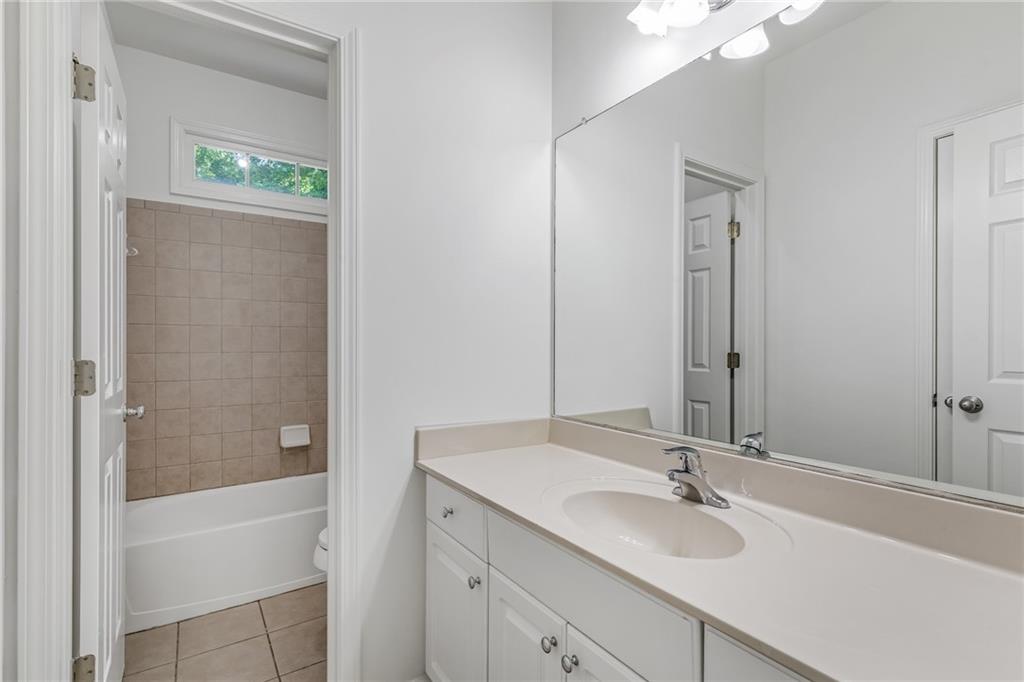 5678 Coopers Glen Court SW