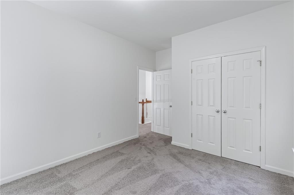 5678 Coopers Glen Court SW