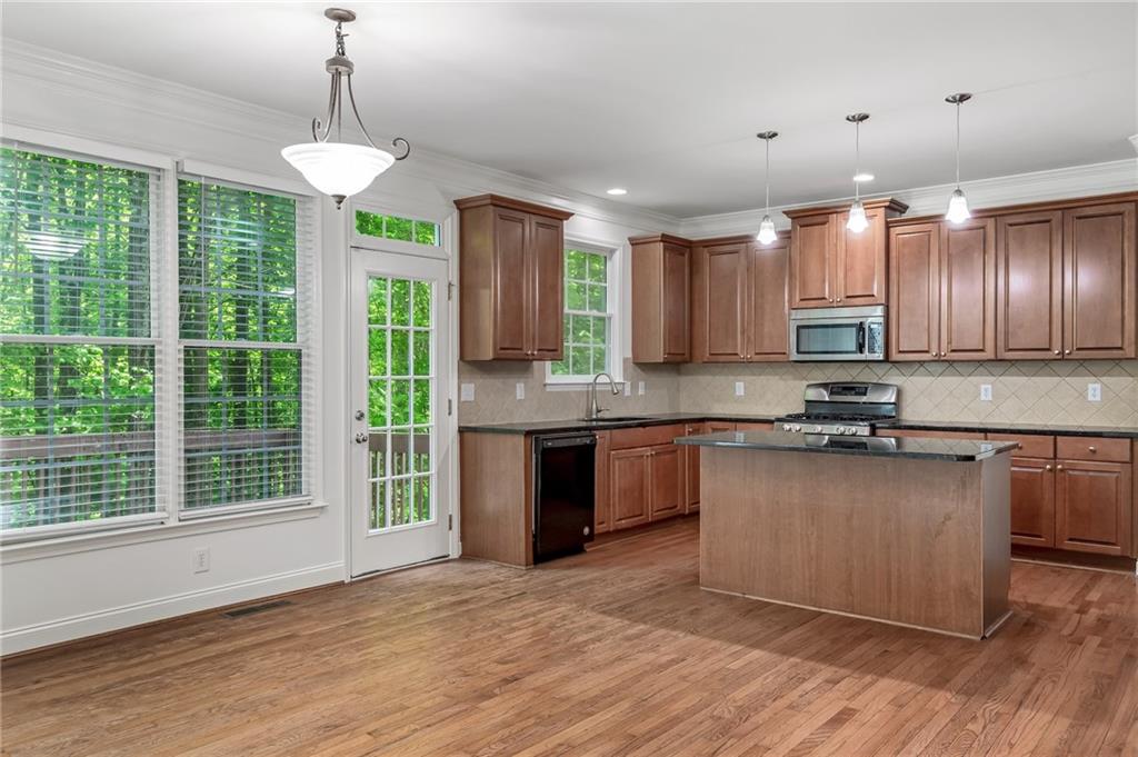 5678 Coopers Glen Court SW