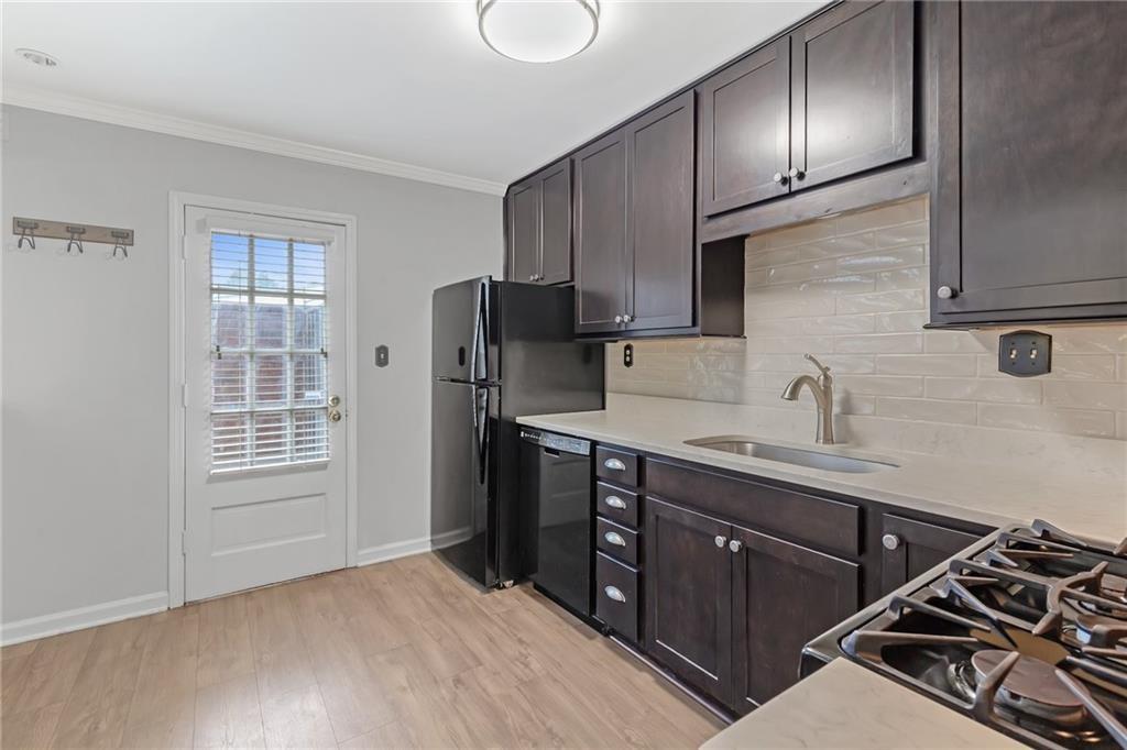 12 Surry County Place NW