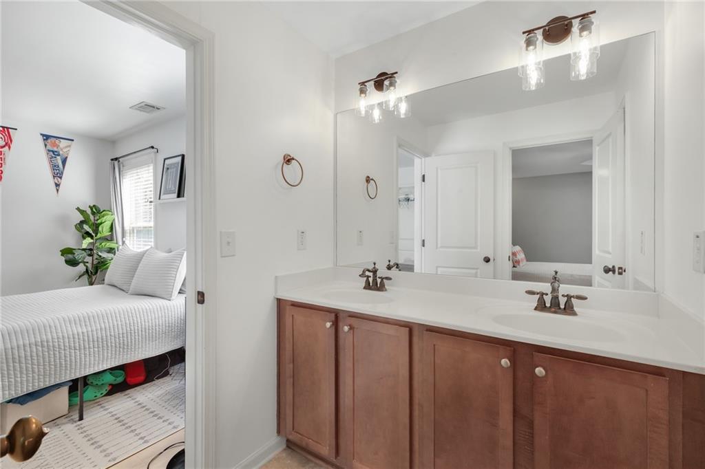 1933 Brantley Walk Lane NW