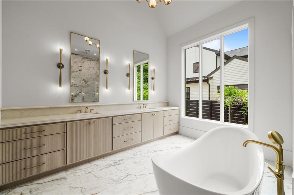 175 Pebble Trail