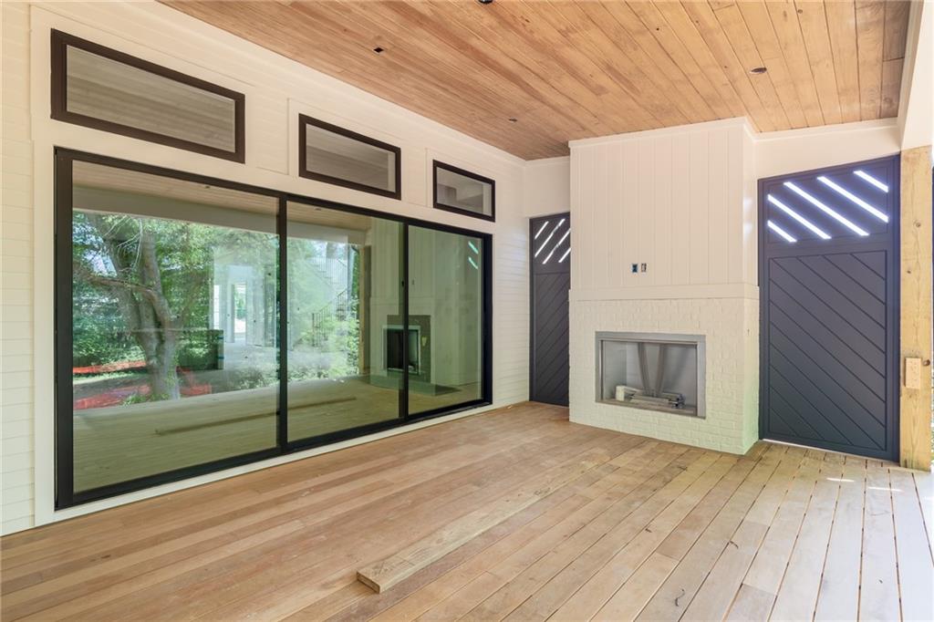 10910 Woodstock Road