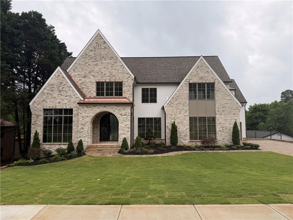 228 Thomas Circle