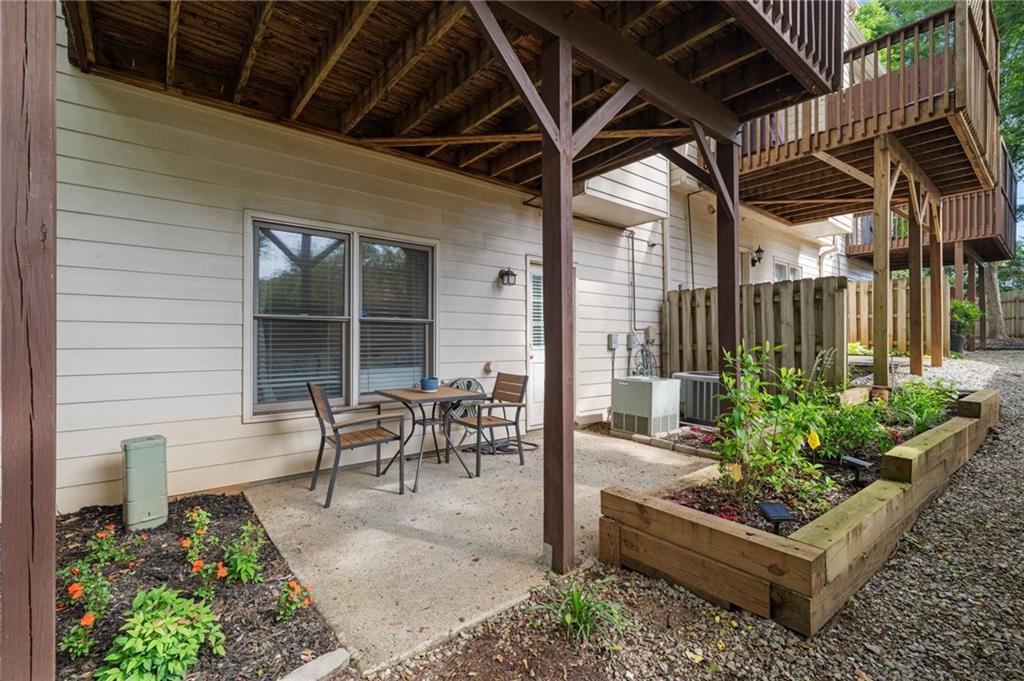 2144 Briarwood Bluff NE