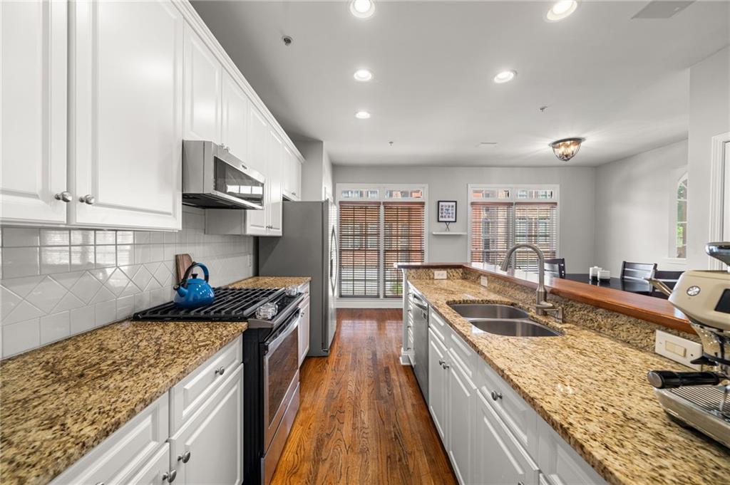 2144 Briarwood Bluff NE