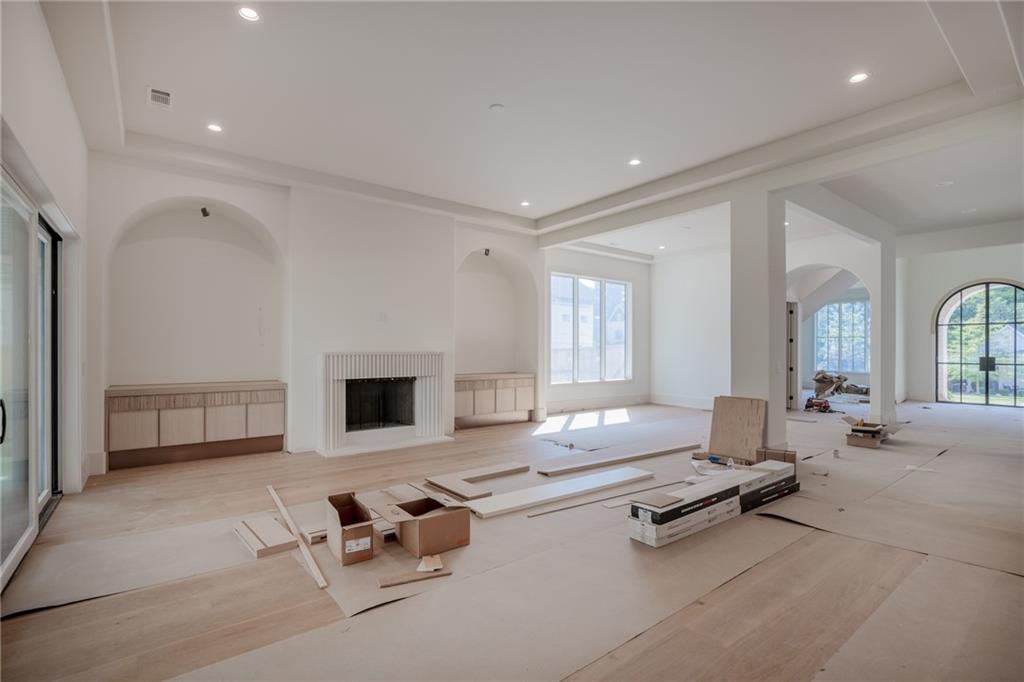 305 Hook Road