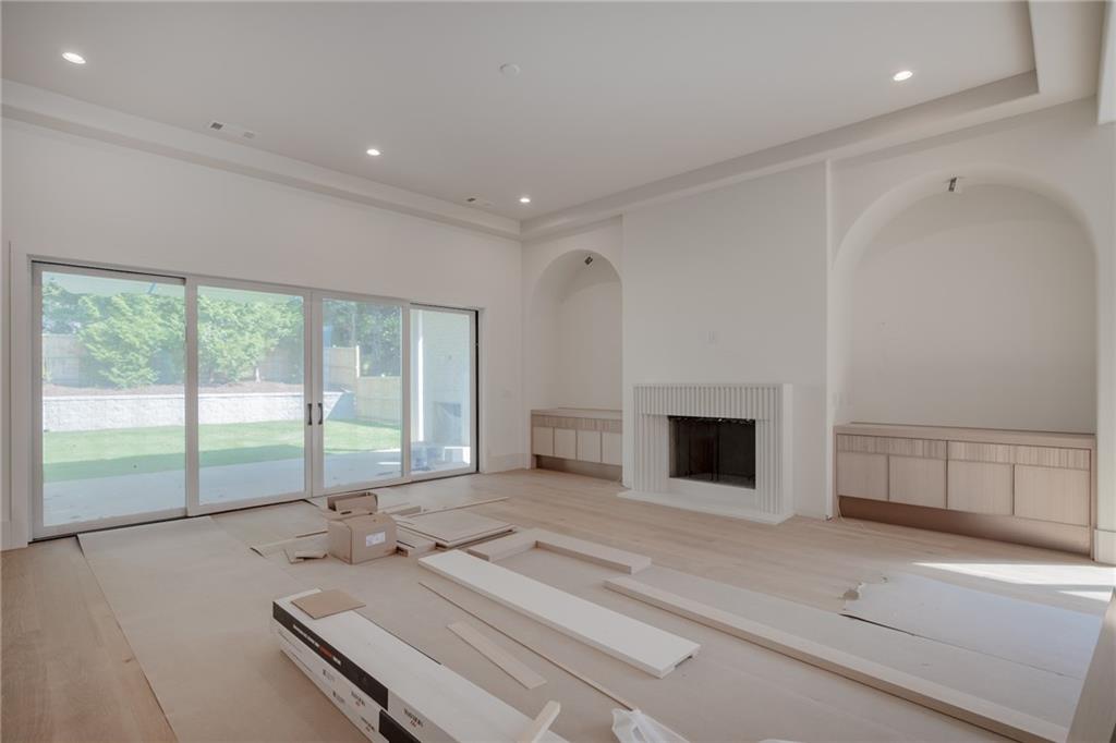 305 Hook Road