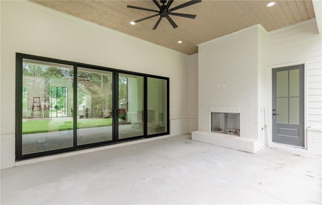 305 Hook Road