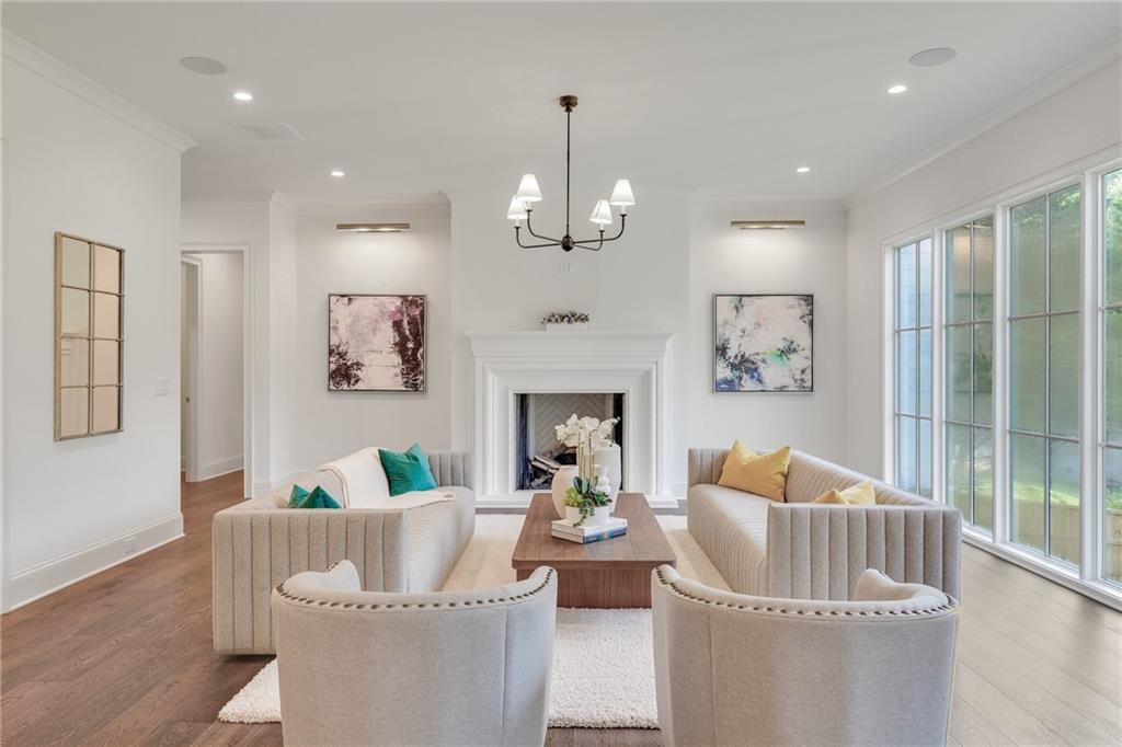 228 Thomas Circle