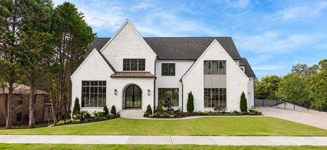 228 Thomas Circle