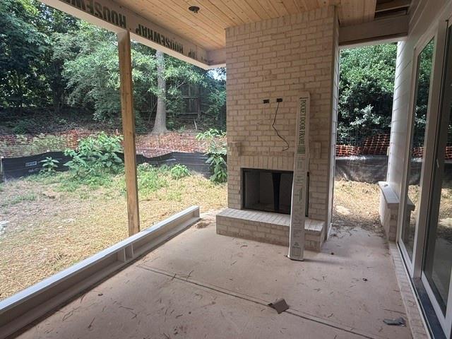 2932 Surrey Lane