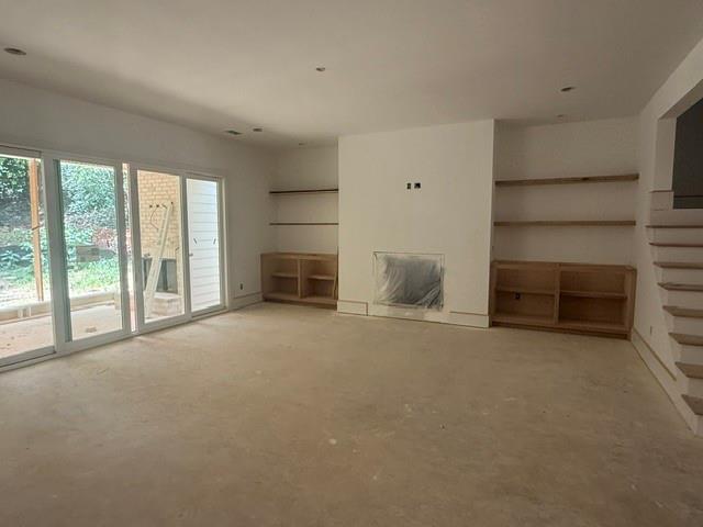 2932 Surrey Lane