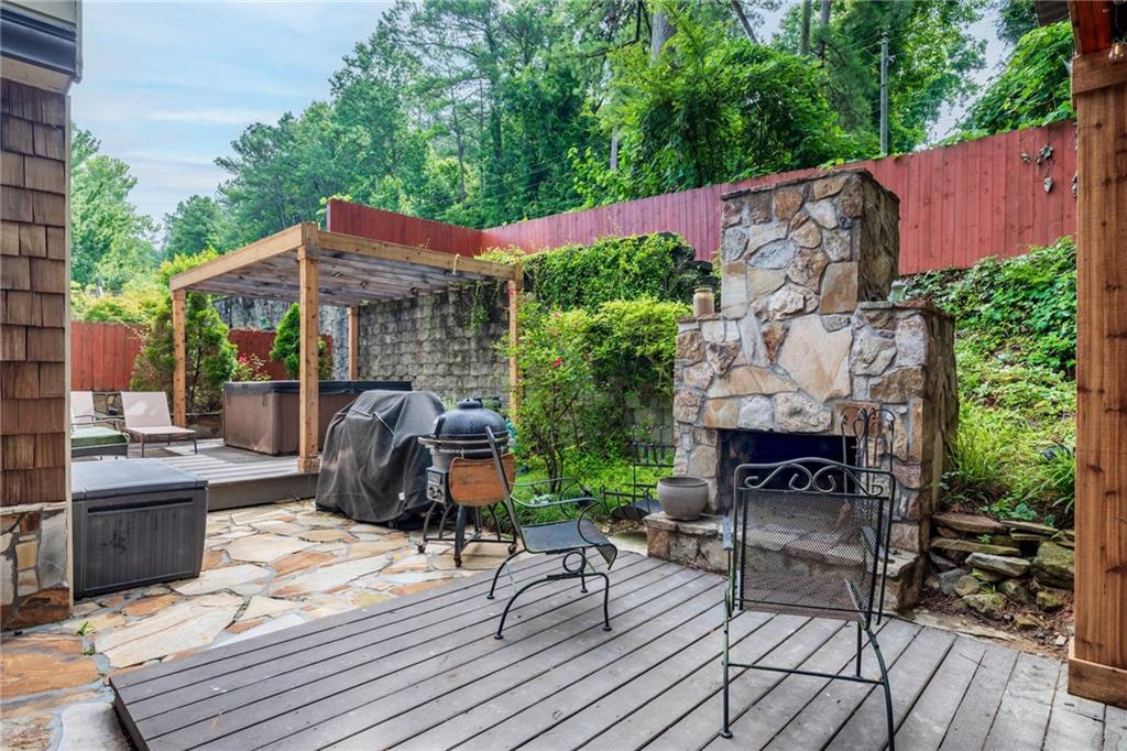 1929 Brantley Walk Lane NW