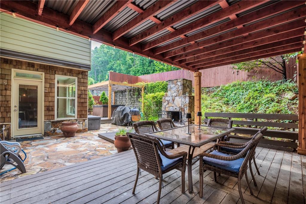 1929 Brantley Walk Lane NW
