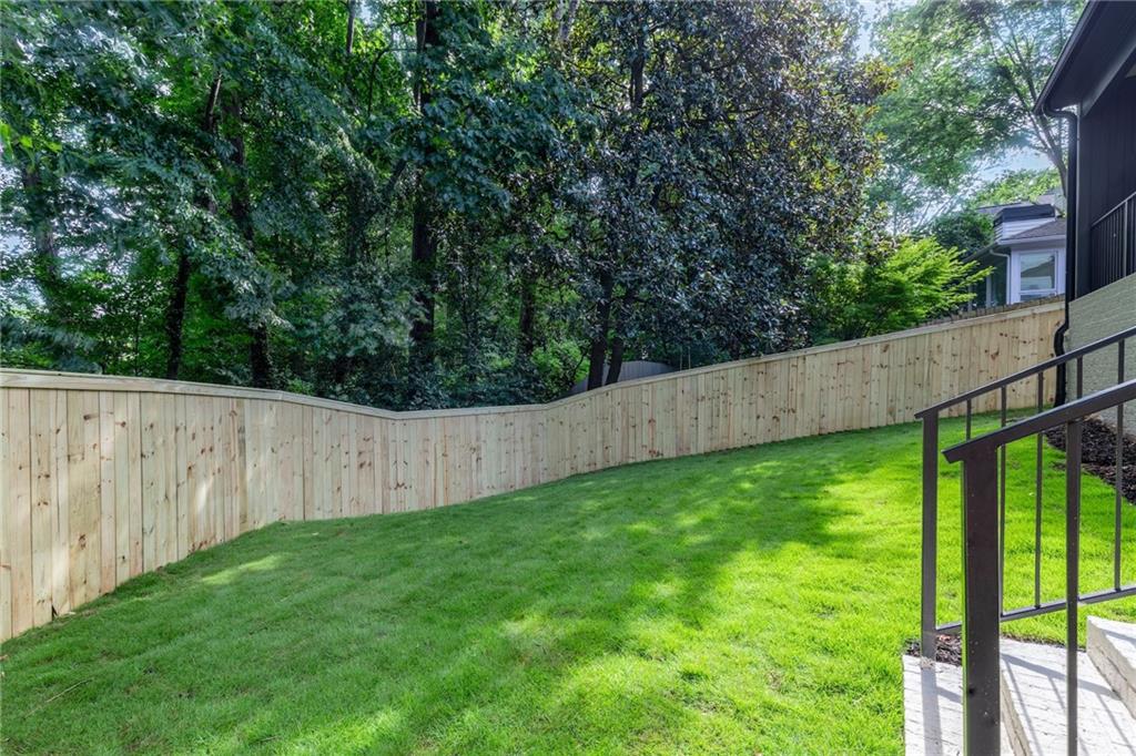 952 Cumberland Road NE