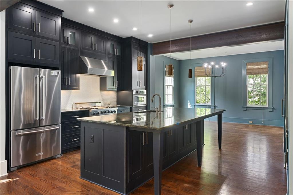 890 Glenwood Park Drive SE