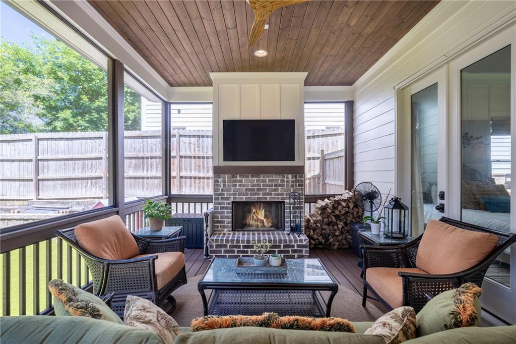 2986 Surrey Lane
