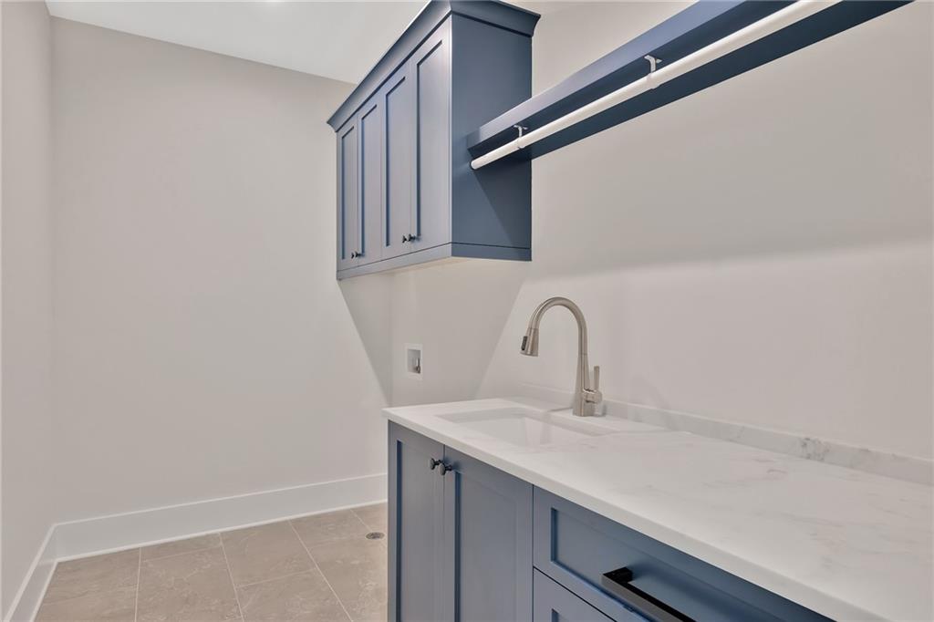 3465 Hildon Circle