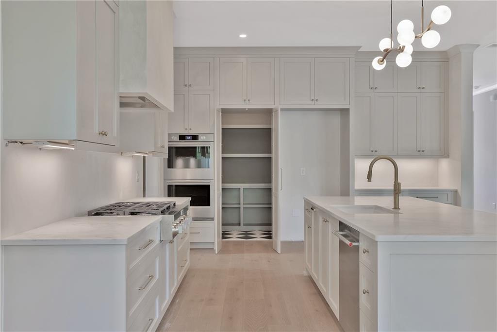 3465 Hildon Circle