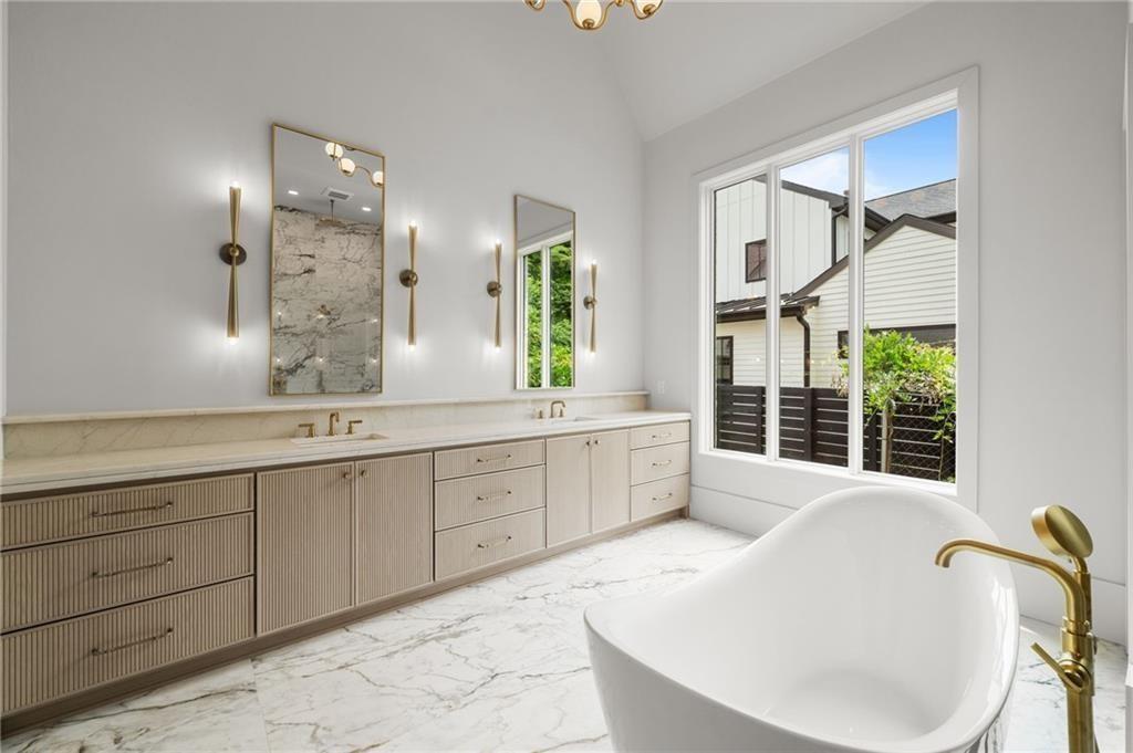 175 Pebble Trail