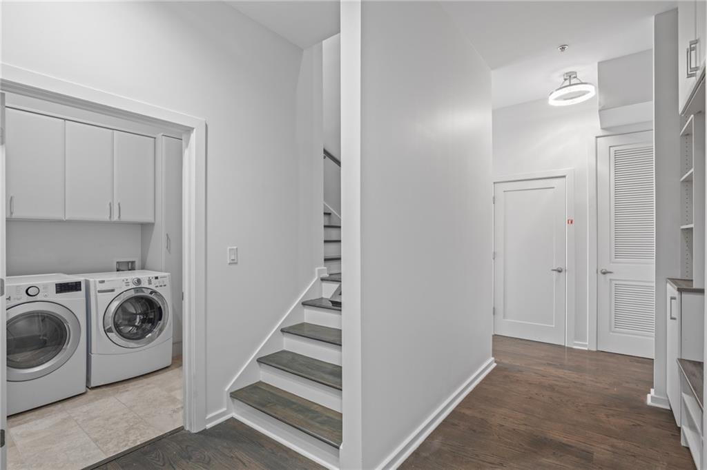 1418 Dresden Drive NE Unit 300