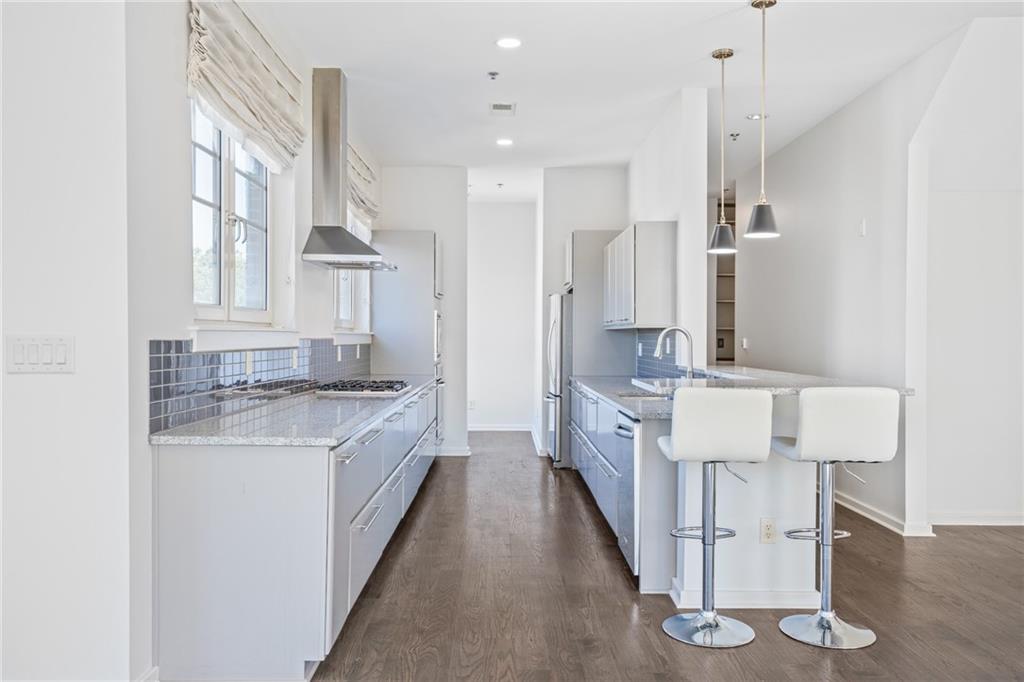 1418 Dresden Drive NE Unit 300