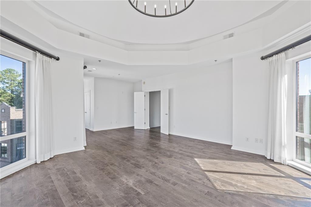 1418 Dresden Drive NE Unit 300