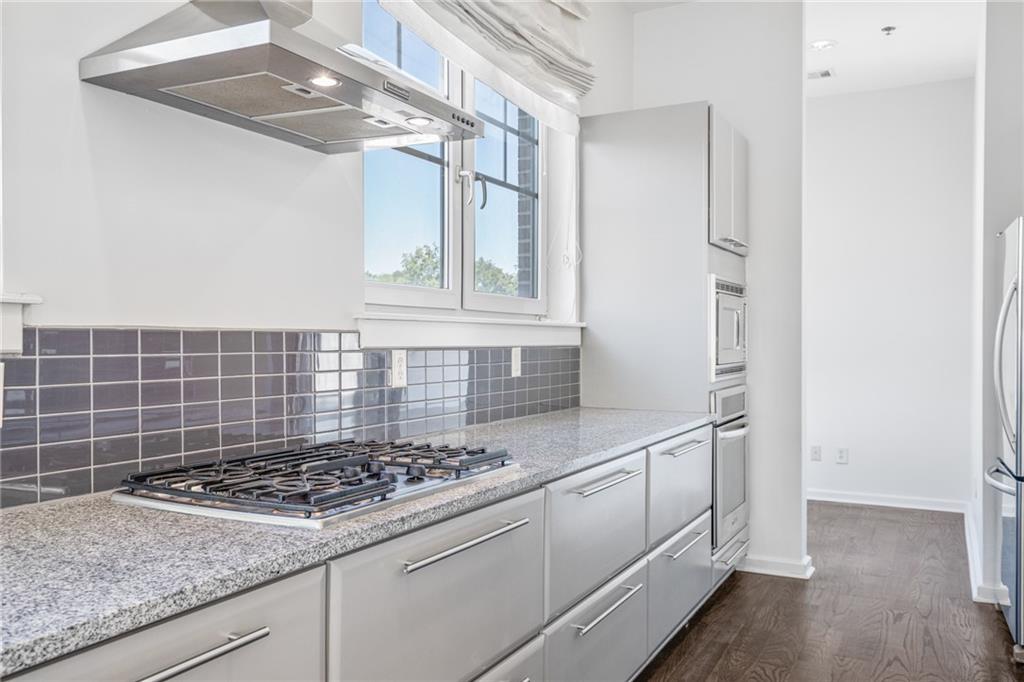 1418 Dresden Drive NE Unit 300