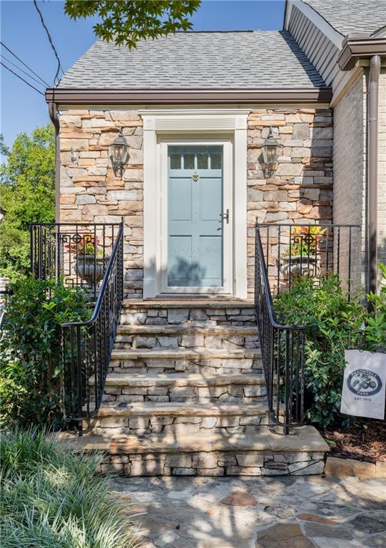 656 Darlington Road NE