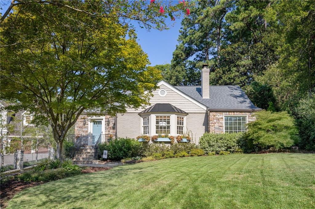 656 Darlington Road NE