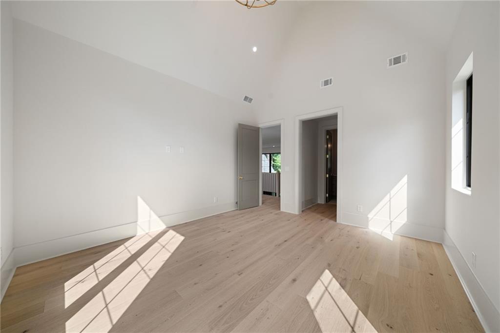 4901 Cambridge Drive