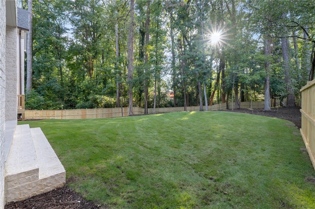 2896 Cravenridge Drive NE