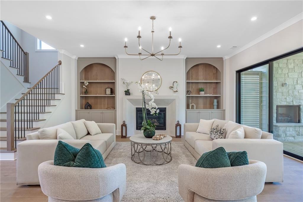 3465 Hildon Circle
