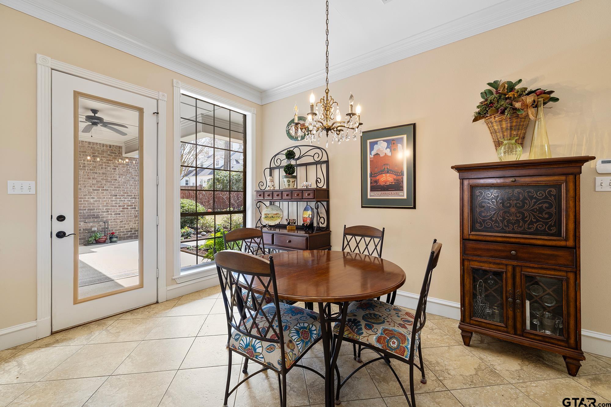 2213 Woodlands Drive