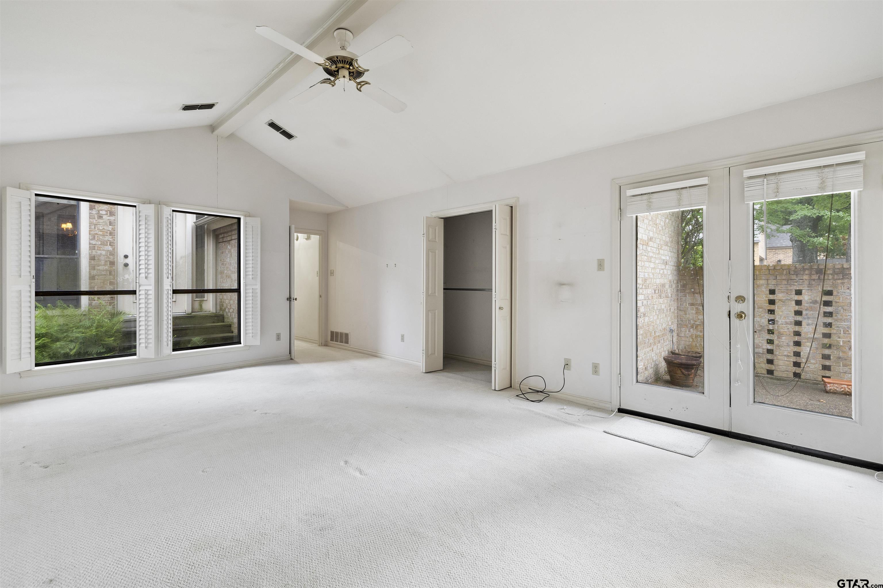 842 Ashford Ct