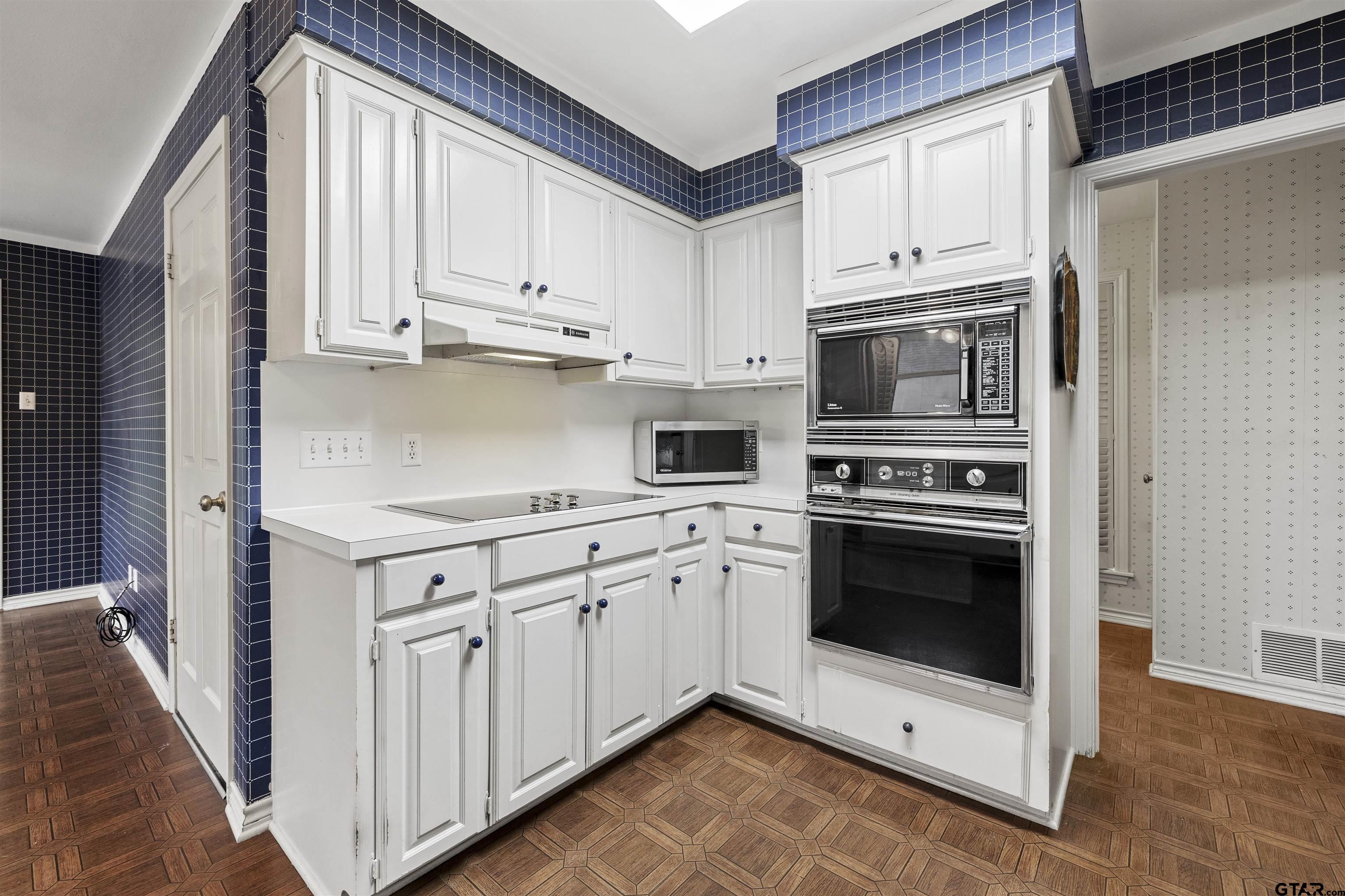 842 Ashford Ct
