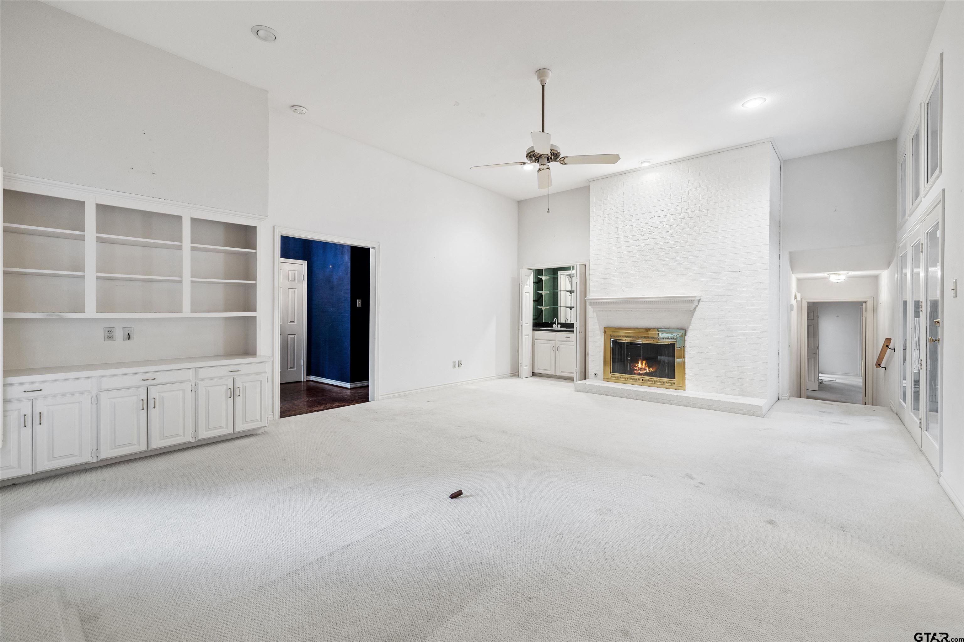 842 Ashford Ct