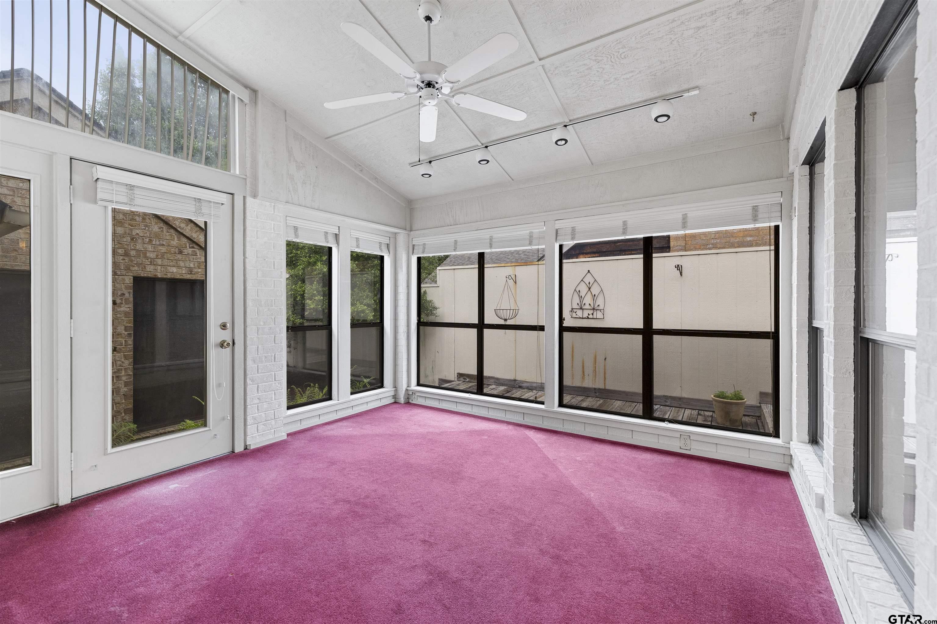 842 Ashford Ct