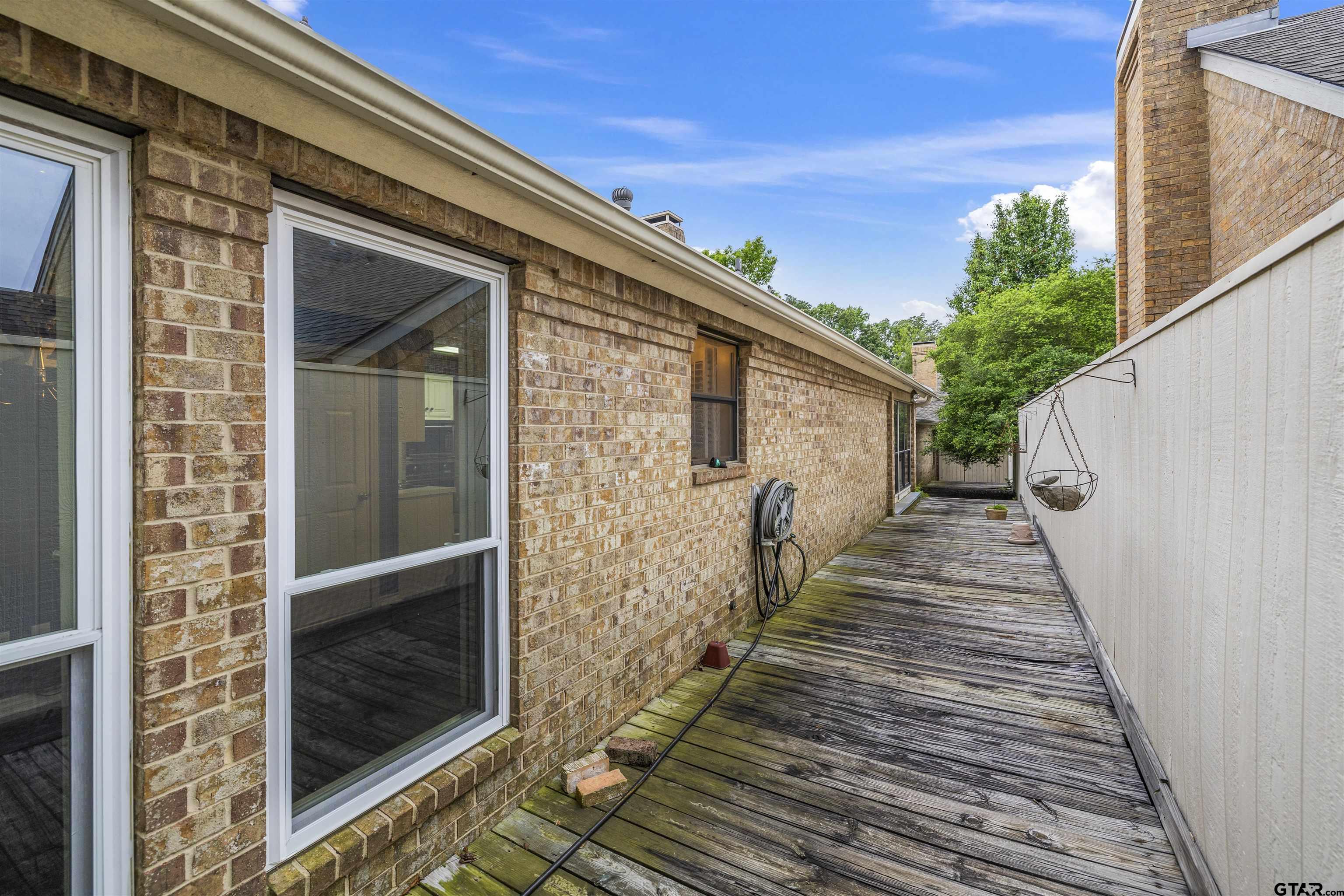 842 Ashford Ct
