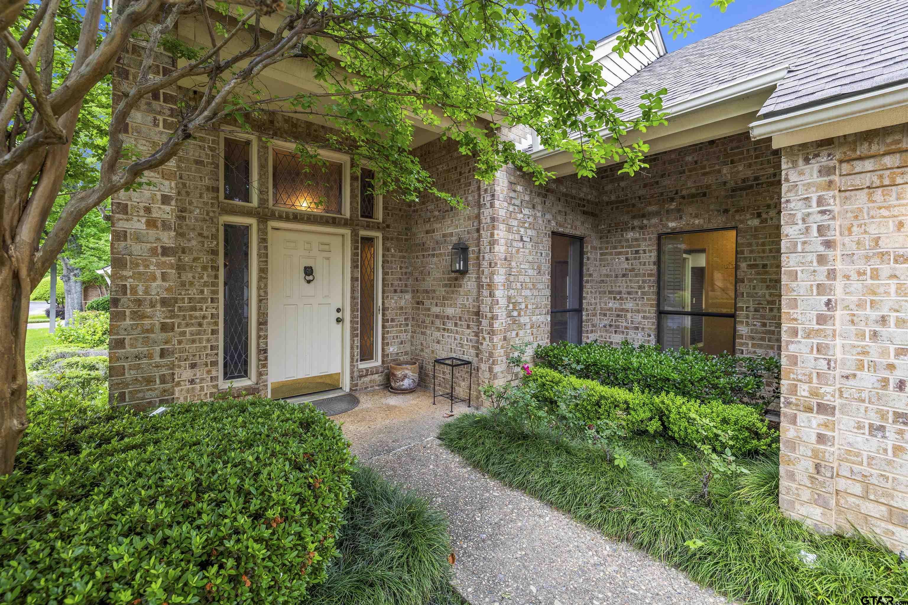 842 Ashford Ct