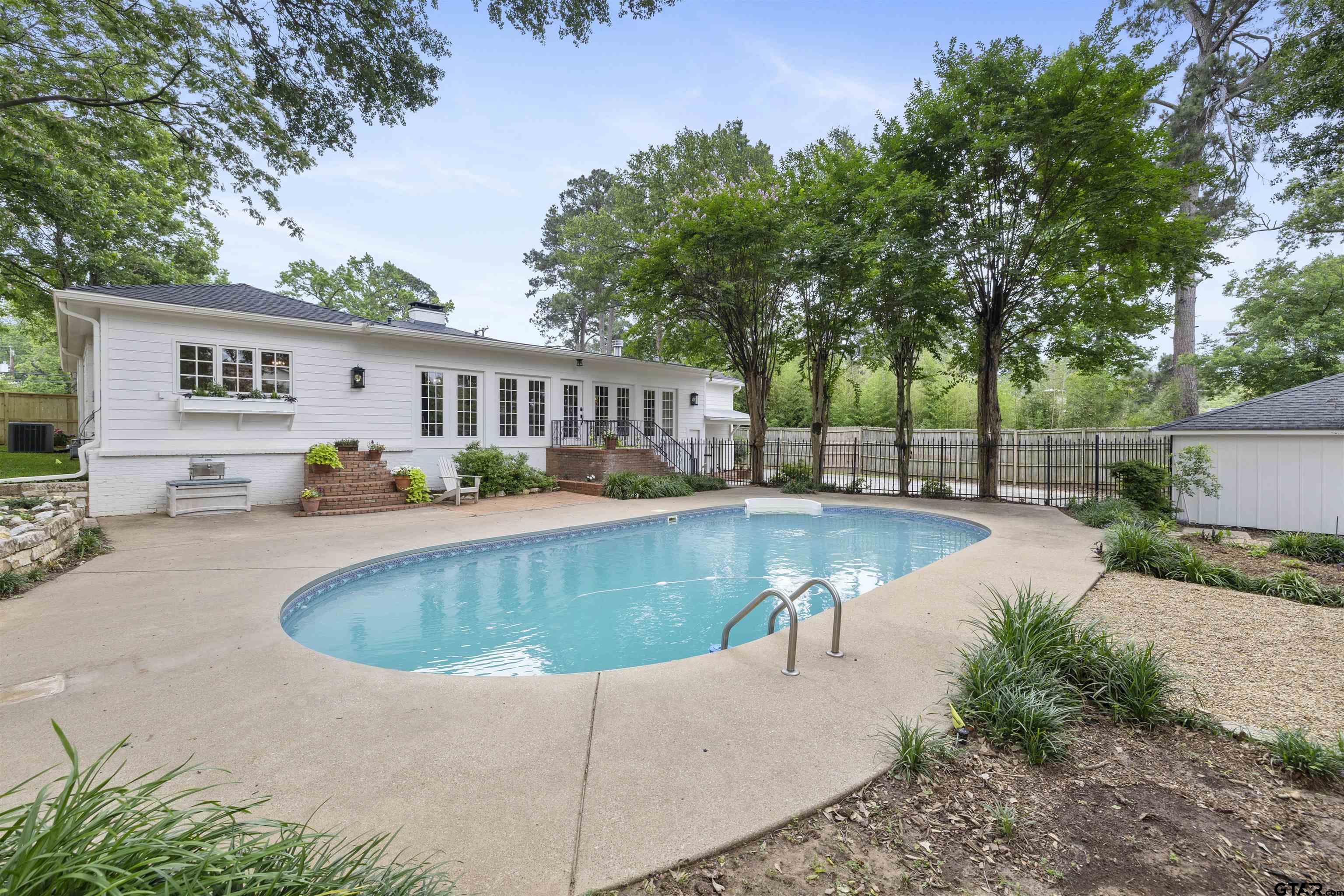 2417 Old Bullard Rd