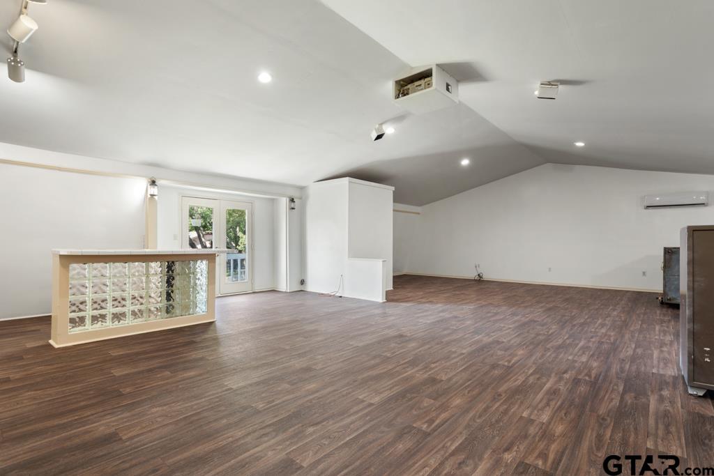 601 Charmwood