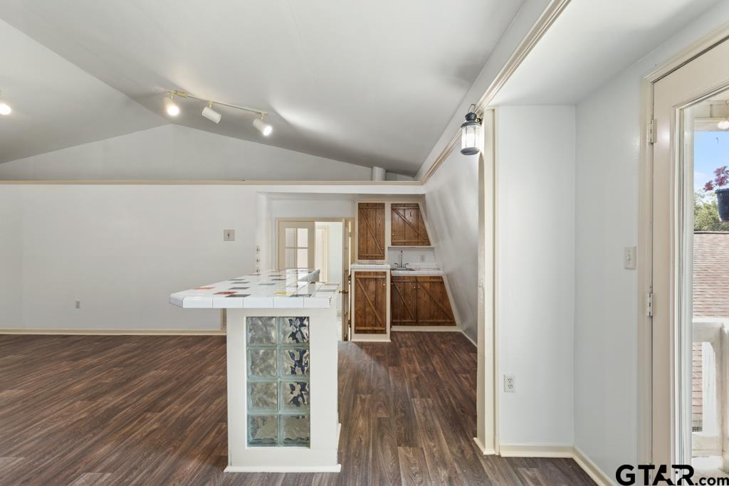 601 Charmwood