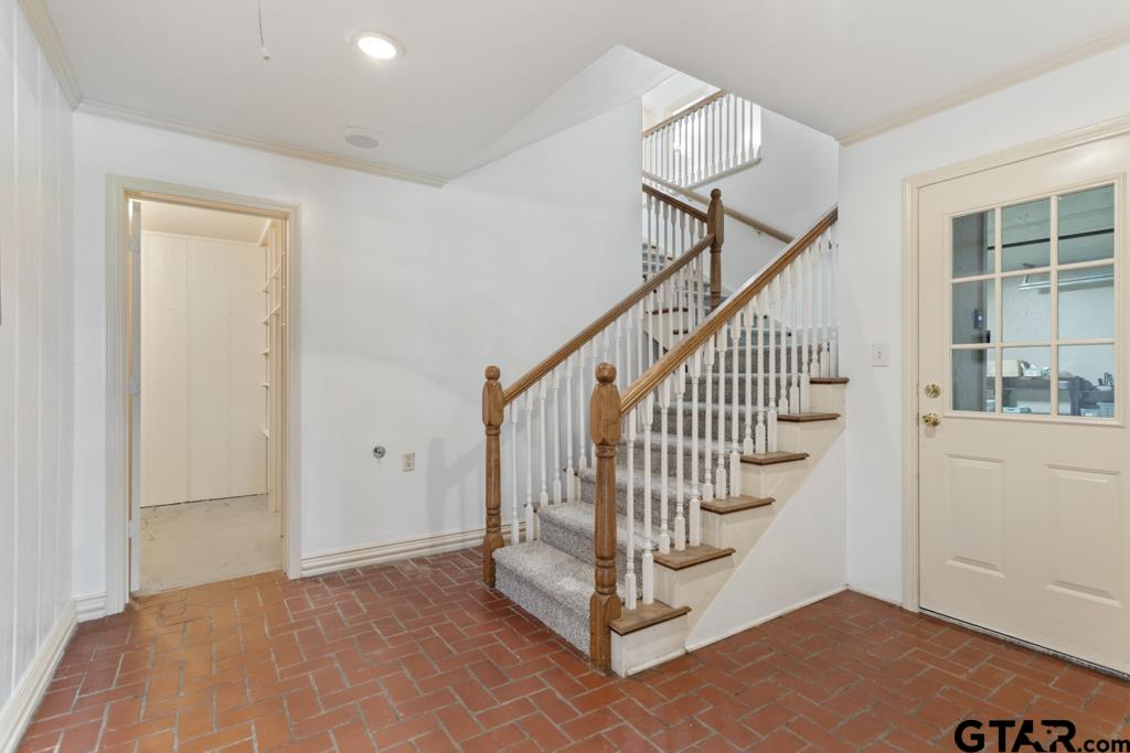 601 Charmwood