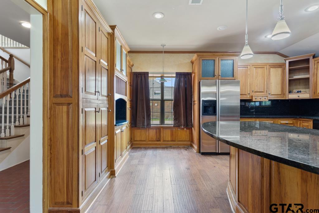 601 Charmwood